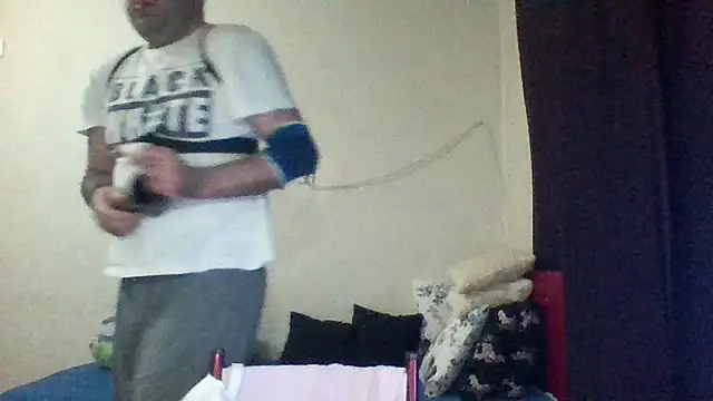 Snapshot of st206boy chatting on 11-07-25, 11:49 st206boy online show from 11-07-25, 11:49