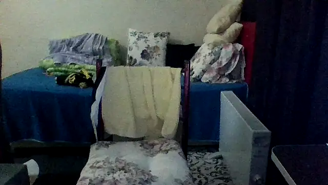 Snapshot of st206boy chatting on 11-12-25, 11:47 st206boy online show from 11-12-25, 11:47