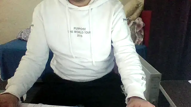 Snapshot of st206boy chatting on 11-14-25, 12:53 st206boy online show from 11-14-25, 12:53