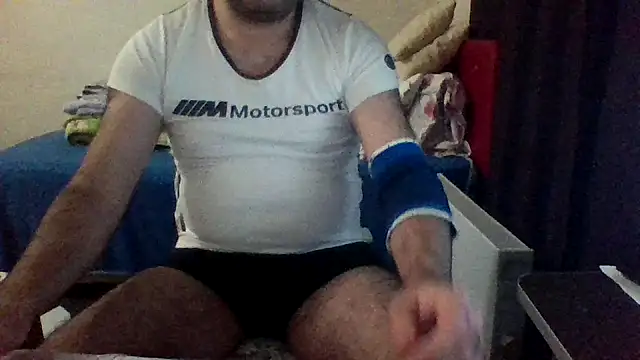 Snapshot of st206boy chatting on 11-14-25, 11:57 st206boy online show from 11-14-25, 11:57