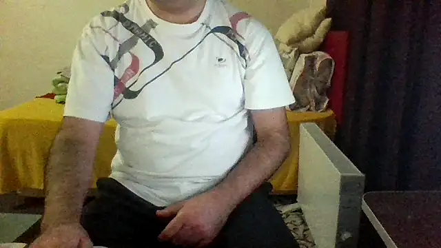 Snapshot of st206boy chatting on 11-16-25, 01:00 st206boy online show from 11-16-25, 01:00