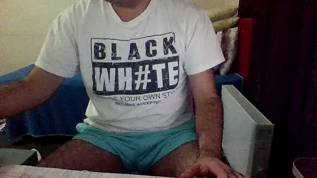 Snapshot of st206boy chatting on 11-24-25, 12:43 st206boy online show from 11-24-25, 12:43