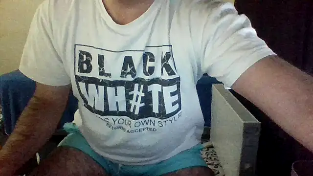 Snapshot of st206boy chatting on 11-25-25, 12:32 st206boy online show from 11-25-25, 12:32