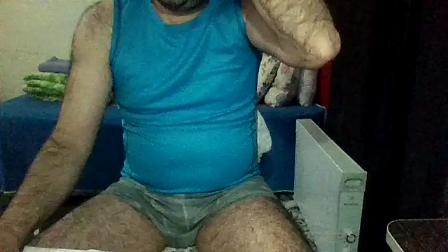 Snapshot of st206boy chatting on 11-29-25, 12:57 st206boy online show from 11-29-25, 12:57