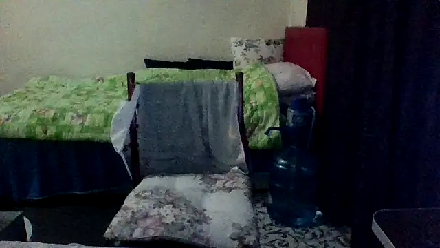 Snapshot of st206boy chatting on 12-16-25, 12:37 st206boy online show from 12-16-25, 12:37