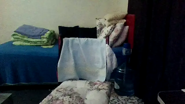 Snapshot of st206boy chatting on 12-23-25, 12:41 st206boy online show from 12-23-25, 12:41