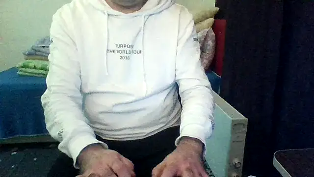 Snapshot of st206boy chatting on 01-18-26, 11:19 st206boy online show from 01-18-26, 11:19