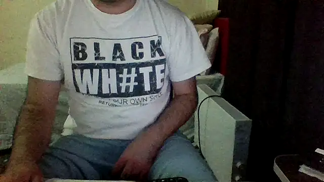 Snapshot of st206boy chatting on 03-16-26, 01:22 st206boy online show from 03-16-26, 01:22