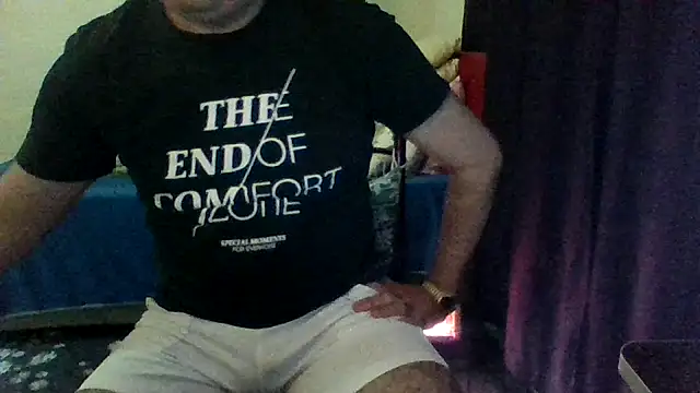 Snapshot of st206boy chatting on 03-25-26, 11:11 st206boy online show from 03-25-26, 11:11