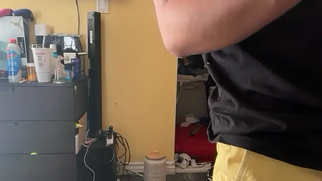 Snapshot of kSwisssxxx chatting on 10-16-25, 08:10 kSwisssxxx online show from 10-16-25, 08:10