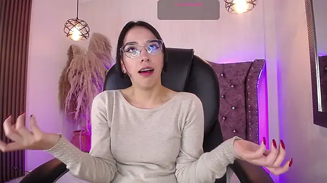 Amara Davis online show from 02-03-26, 04:43