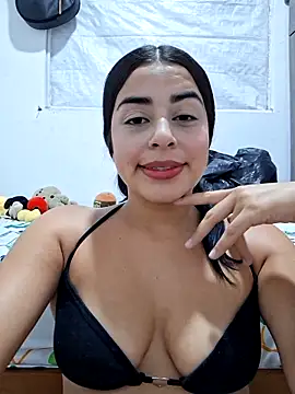 Snapshot of channell0 chatting on 04-12-26, 05:01 channell0 online show from 04-12-26, 05:01