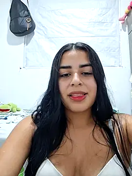 Snapshot of channell0 chatting on 04-18-26, 05:33 channell0 online show from 04-18-26, 05:33
