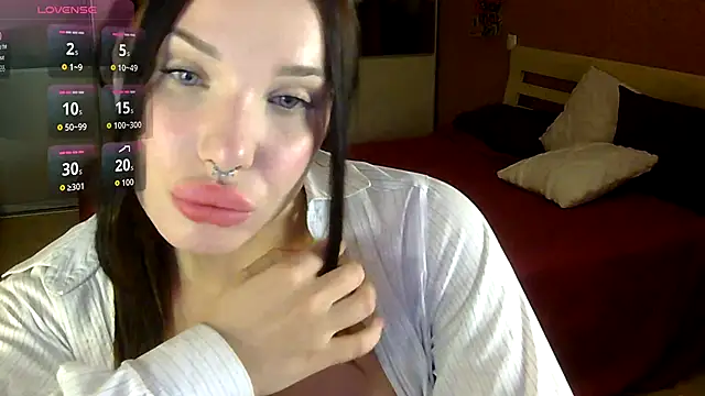 Cassie Pinkkk online show from 10-20-25, 05:35