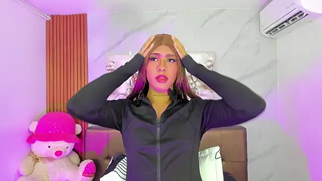 Dreams Chloe online show from 09-10-25, 05:07