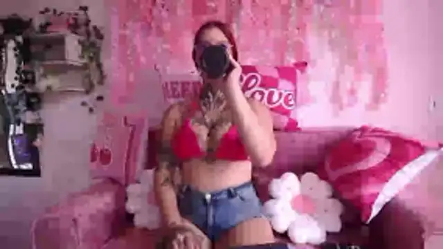 Snapshot of aphroditebloom chatting on 02-12-26, 09:21 aphroditebloom online show from 02-12-26, 09:21