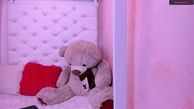 Snapshot of eimy_skinny_ chatting on 04-11-26, 01:15 eimy skinny online show from 04-11-26, 01:15
