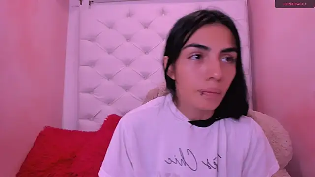 Snapshot of eimy_skinny_ chatting on 04-25-26, 01:41 eimy skinny online show from 04-25-26, 01:41