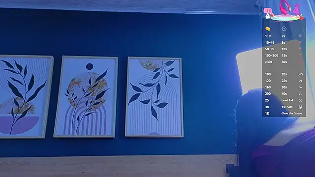 SarahMiler  online show from 10-03-25, 11:51