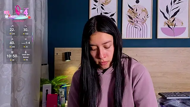 SarahMiler  online show from 12-16-25, 08:47