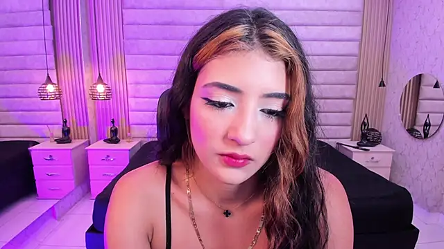 VictoriaaBlair online show from 05-16-26, 07:34