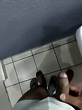 Leofj007 online show from 11-03-25, 05:42