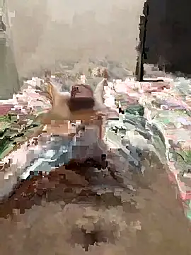 Snapshot of aka_big chatting on 09-19-25, 05:13 aka big online show from 09-19-25, 05:13