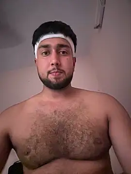 Snapshot of aka_big chatting on 11-04-25, 06:12 aka big online show from 11-04-25, 06:12