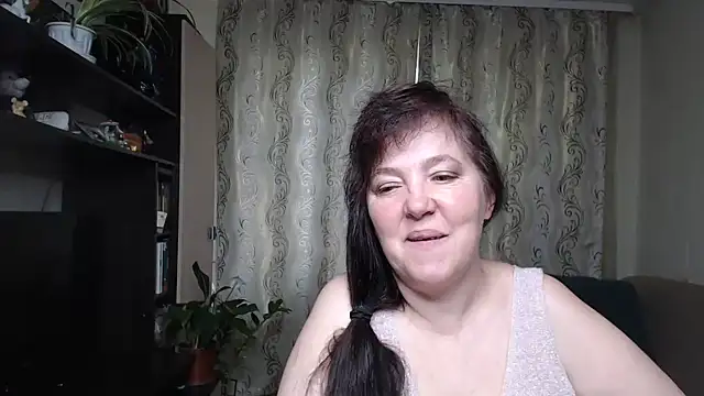 Snapshot of Illusionq chatting on 06-24-26, 10:25 Illusionq online show from 06-24-26, 10:25