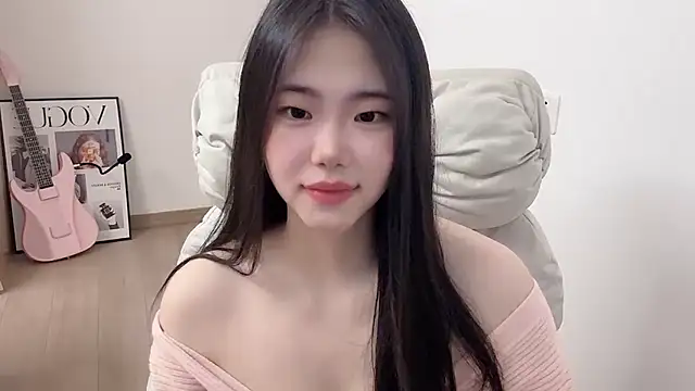 suki-1 online show from 12-23-25, 06:33