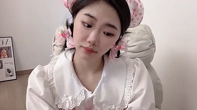 Snapshot of suki-1 chatting on 03-20-26, 10:31 suki-1 online show from 03-20-26, 10:31