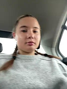 Snapshot of StephanieMur chatting on 09-24-25, 04:38 StephanieMur online show from 09-24-25, 04:38