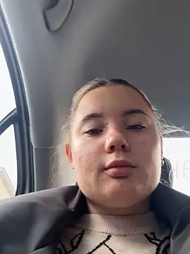 Snapshot of StephanieMur chatting on 10-02-25, 03:57 StephanieMur online show from 10-02-25, 03:57