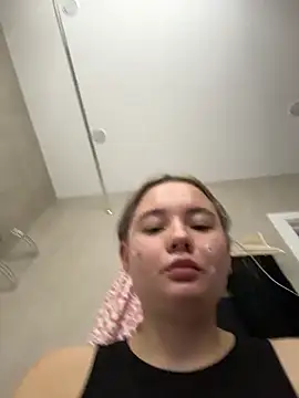 StephanieMur online show from 02-03-26, 05:05