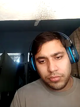 Snapshot of Desirock001 chatting on 02-07-26, 07:56 Desirock001 online show from 02-07-26, 07:56