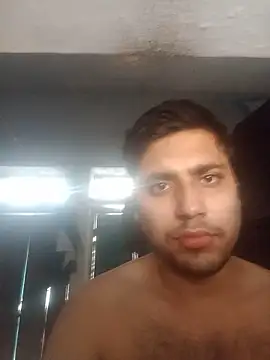 Snapshot of Desirock001 chatting on 06-17-26, 02:14 Desirock001 online show from 06-17-26, 02:14