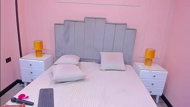Snapshot of gabriela_lux chatting on 09-16-25, 11:55 gabriela lux online show from 09-16-25, 11:55