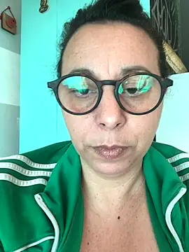 Snapshot of LupeLok chatting on 10-09-25, 05:11 LupeLok online show from 10-09-25, 05:11