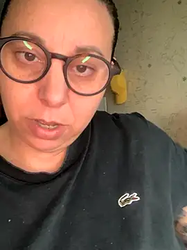 Snapshot of LupeLok chatting on 10-17-25, 08:55 LupeLok online show from 10-17-25, 08:55