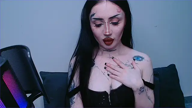 alisa tattoogirl1 online show from 10-30-25, 10:32