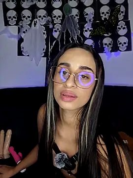 issis22 online show from 10-29-25, 05:42