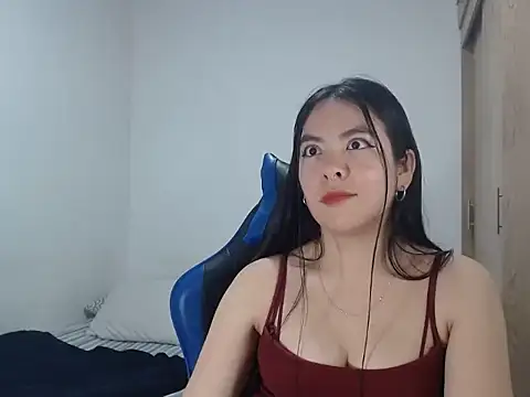 EloiseJun online show from 09-30-25, 01:10