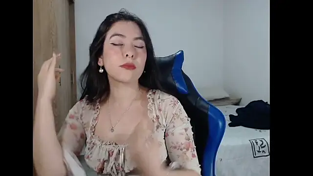 EloiseJun online show from 03-28-26, 03:28