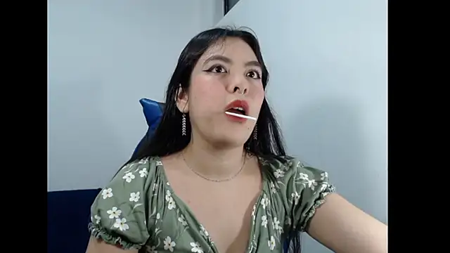 EloiseJun online show from 05-12-26, 04:20