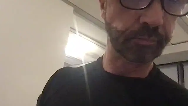 Snapshot of Zaak91190 chatting on 11-16-25, 06:02 Zaak91190 online show from 11-16-25, 06:02