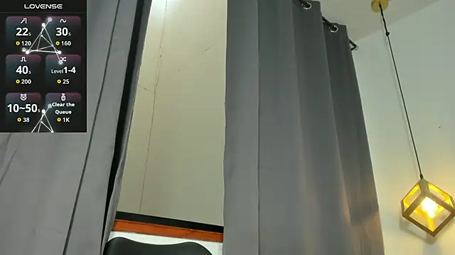 lianfox  online show from 09-23-25, 12:41