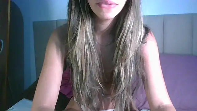 Snapshot of Mayalorenz chatting on 09-11-25, 04:45 Mayalorenz online show from 09-11-25, 04:45