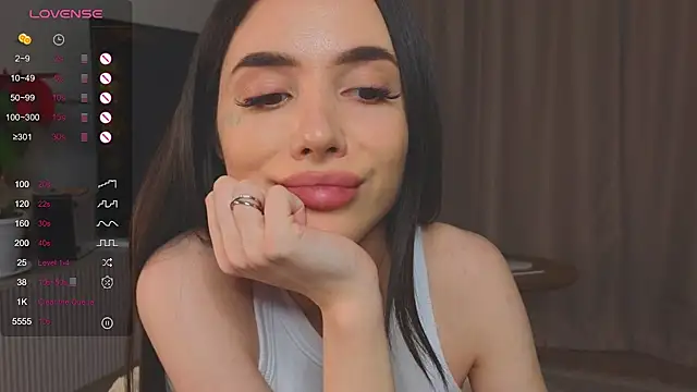 Snapshot of shuggybaby chatting on 01-13-26, 08:58 shuggybaby online show from 01-13-26, 08:58