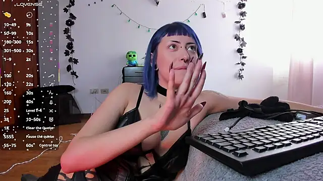 Snapshot of kattusauruss chatting on 10-01-25, 02:23 kattusauruss online show from 10-01-25, 02:23