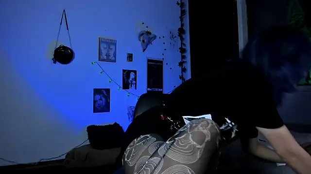 Snapshot of kattusauruss chatting on 10-26-25, 04:40 kattusauruss online show from 10-26-25, 04:40